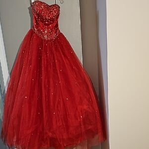 Elegant Red Strapless Gown